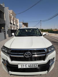 لاندكروزر GXR • V6 • ٢٠١٧