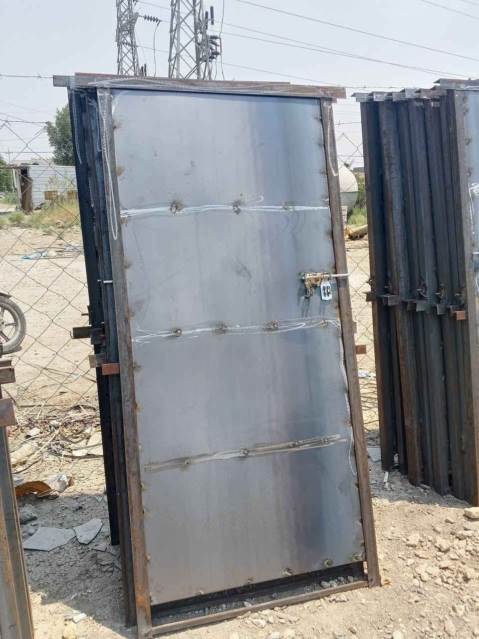 متوفر جديد  بوب   الحديد الثقيل وليس الخفيف وبوب مستخدم  انسب لاسعار العنوان ناحيه لامام  مدخل الناحيه 
***********
