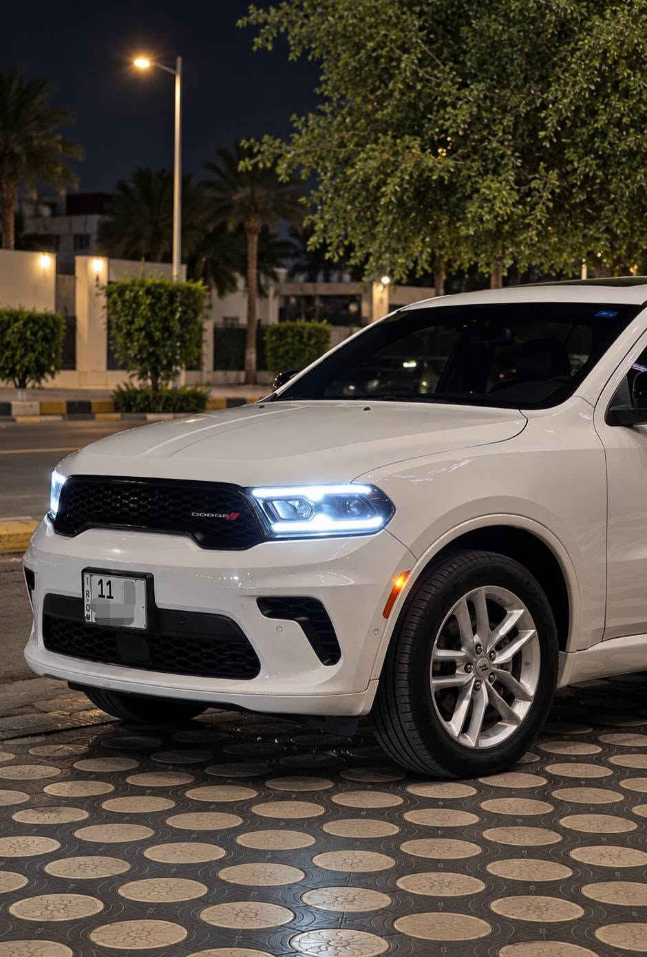 دوج دورنكو GT 2025 خليجي وكالة هارلم 
اخر اصدار من شركة هارلم السيارة جديدة جدا وضع شركة ماشيه 11 الف بعدها بالضمان فول مواصفات GT فتحه سقف مكينه 6 سلندر رادار تحديد مسار نقطه عمياء شاحن وايرلس شفتات ستيرن كشنات كهربائية و تدفئة و تبريد سترين كهرباء و تدفئة سيارة هواي مواصفات داخل جلد قرميدي سيارة كفاله عامه بإستثناء رصعه ومسحوبه صحب في الداير الخلفي فقط والباقي كفاله من اي ملاحظه
رقم بغداد ومكانها بغداد السعر 395 ورقه 
للأستفسار ***********

نص مكتوب في الصور:
- محتوى تم إنشاؤه باستخدام الذكاء الاصطناعي