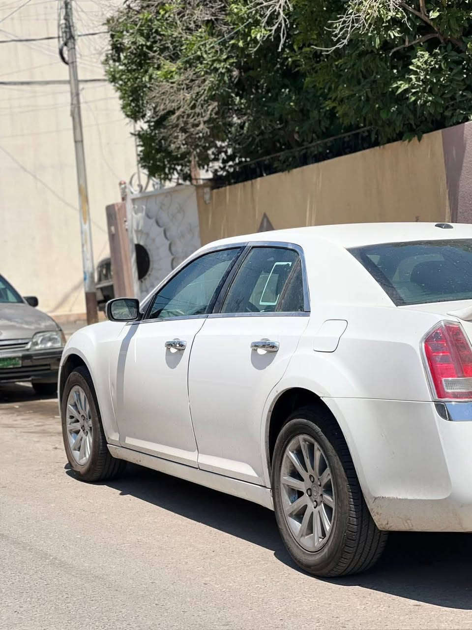 اوباما٢٠١٤ ابيض (ادوات)
كصة جنطة شغل درجه اولى سيارة مال جناي 
حدادية جديد بالباكيت امامي وخلفي تخم تاير جديد
ومنضومة بانزين كامله وجديده من الفيت بم لحد النوزل
لايتات زينون غرفه جلد مطعمة بصاج + شاشه جبيره 
گير طياره ٨ نمر سيفتي
من الاخير سيارة بالجيس بدون نقص
متواجدة السيارة في كركوك ونينوي السعر ٦٧
مازنجر مجاوب 
الرقم :***********
اتصال خط +وتساب
