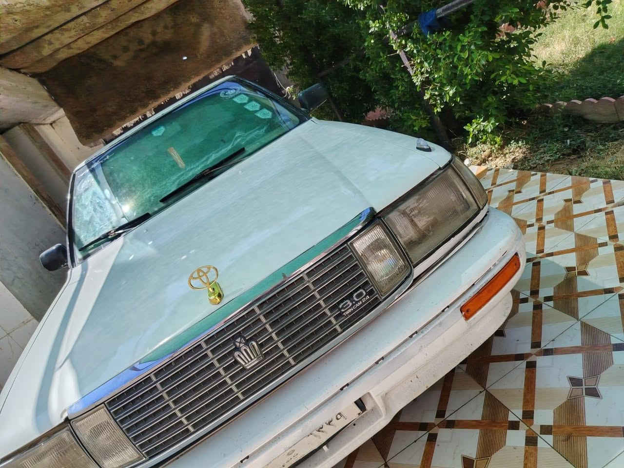 للبيع والمراوس هارتوب موديل 1990 يسره بلادي كير ومحرك بطه 2500  رقم نينوه صدامي الشرعي ماندله اكفلها دوله وعشاير بيها واجها السعر 13 مصبوغا حزام صبغ جديد هاي الصور قبل ماصبغت الترايش هسه مصبوغات مكاني الحويش ***********
