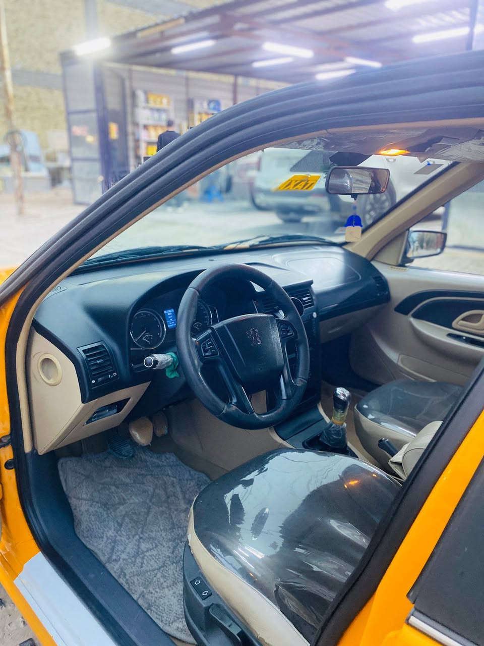 بيجو موديل 23 رقم واسط
بيها جملغ وقبق صبغ سياره جاهزه ونضيف ‏‪***********‬‏
سعر 65 
مكان سياره كوت شارع 40

نص مكتوب في الصور:
- حجي عمار
- غسل كافة انواع السيارات - حمام ماء RO - تنظيف المحرك وداخلي