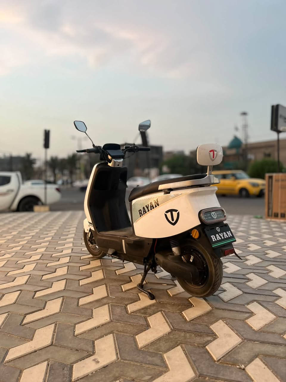 دراجة شحن ريان • ٤ بطاريات جديدة • ذيل مكسور