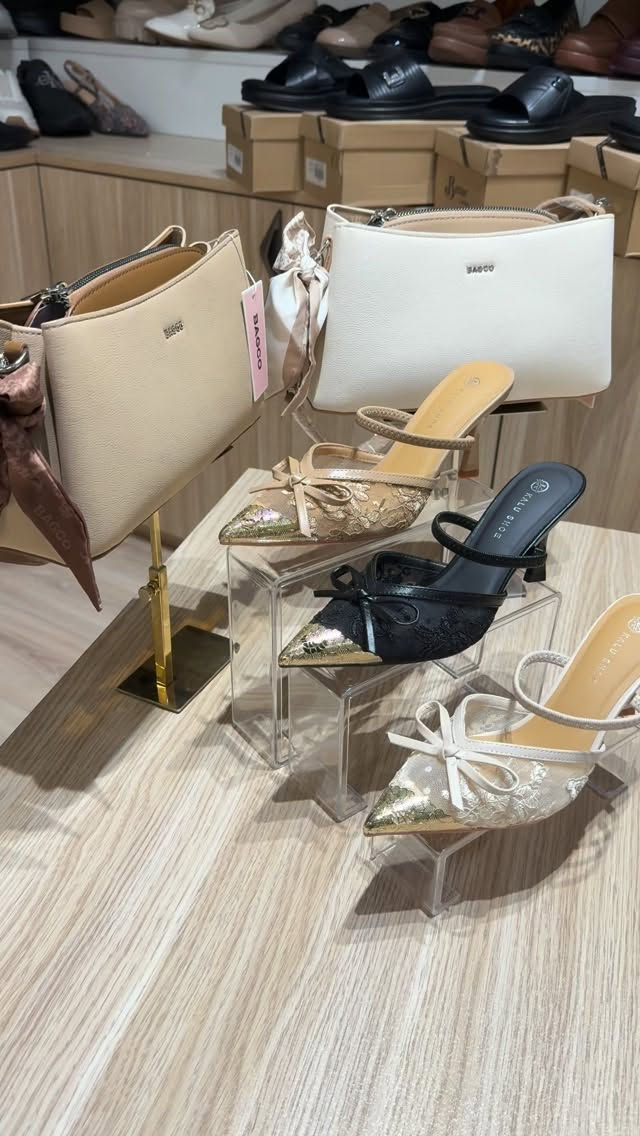 قطع تجنن قوية بشكل مو طبيعي متحصليها بس يمنا🎀🥺"
قياسات كاملة ❗️
توصيل متوفر📍"
