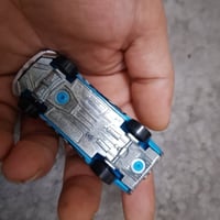 سيارات حديد • ٣ قطع