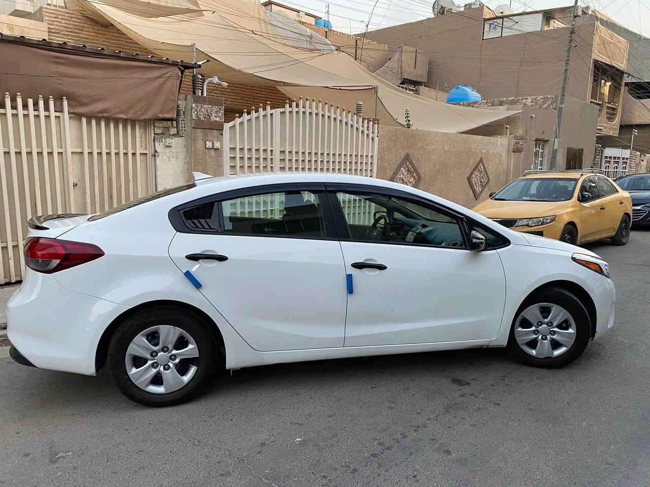 فورتي 2018 محرك 2000، دوش كير، اي تي، المرغوب.

ماشيه 86 ألف كيلو، هزة جديدة، سنوية جديدة، والسيارة باسمي شرط التحويل، رقم أربيل الدولي الجديد.

السيارة بيها صبغ بالجاملغات الخلفية، أثر طخات بسيطة،

، وصور السونار أيضاً مرفق بلمنشور.

السعر 118 ، وبيها مجال بسيط.

مكان السيارة بغداد – الأعظمية.

***********
