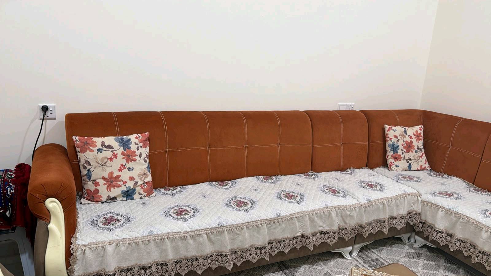 تخم • ديوان • للبيع