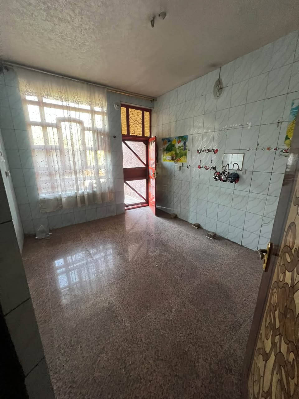 الهاتف ***********
مشتمل للبيع 📍الموقع/شارع الاسواق المركزيه الضباط خلف مدرسة غمدان 
(المربع الذهبي)   السعر 240 مليون وبيً مجال
📌المساحة/75متر( الواجهه 7.50 النزال 10)موقع جيد جدا.لايوجد دار أمام البيت منطقه هدوء كلش بصف الشارع العام الرئيسي
محتويات ال🏠بيت/كراج صغير.استقبال.مطبخ حار بارد.غرف نوم عدد(2)+ غرفه سندوج.صحيات عدد(2) سطح كبير#عقار #بغداد #عقارات #ماشاءاللّٰه_سبحان_اللّٰه_💖 #الشعب_الصيني_ماله_حل😂😂
