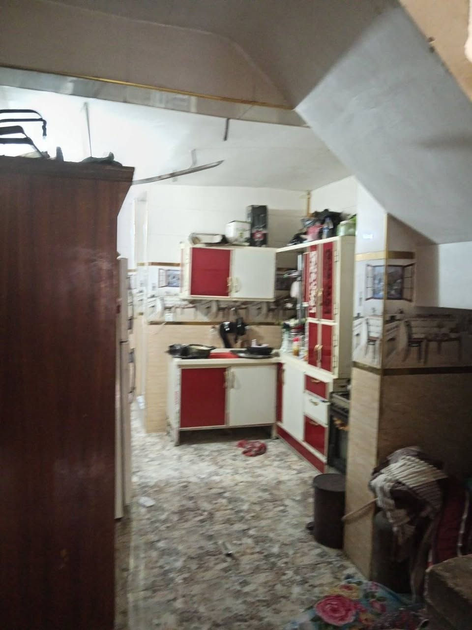 مشتمل للبيع طابقين ترميم حديث المساحة ٦٥متر الواجهة ٣وربع والنزال ٢٠ المكان حي اور الشعب مقابيل حسينية المصطفى السعر ١٣٥وبي مجال للتواصل ***********
