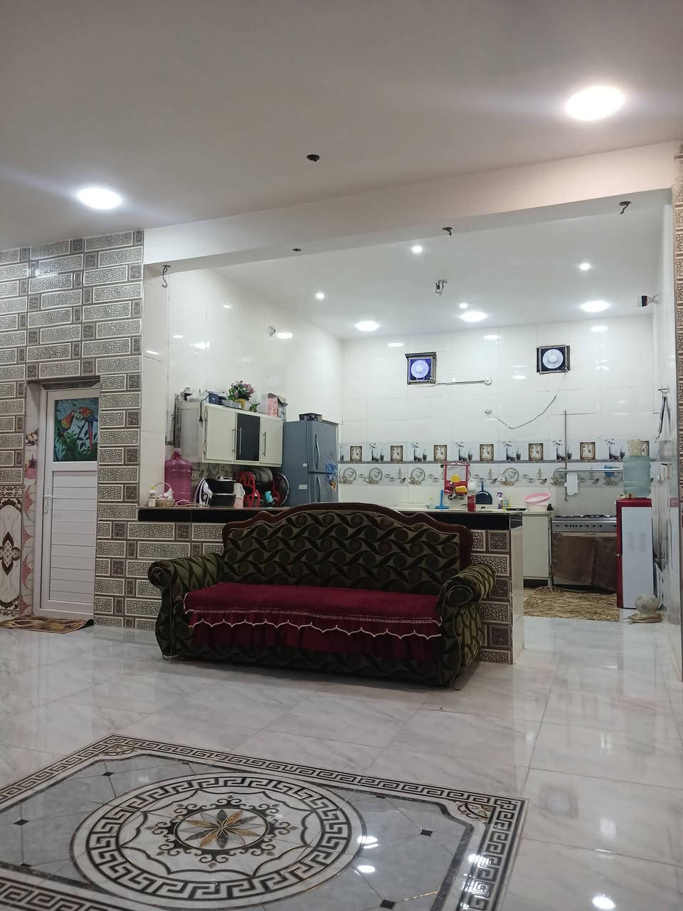 للبيع بسعر مناسب
بيت طابو زراعي سند ٢٥ بسمي مكانه ورديه خارج شارع ٣٠ 

مساحه 300 بناء سنه 2023 بناء حديث طابقين 

طابق الاول 

استقبال+٢ غرف نوم +مطبغ بارد +حار +هول+مجمع صحيات داخلي +خارجي 

طابق ثاني

غرفه +هول +مجمع صحيات 

للستفسار  اتصال ع رقم📞 ***********
