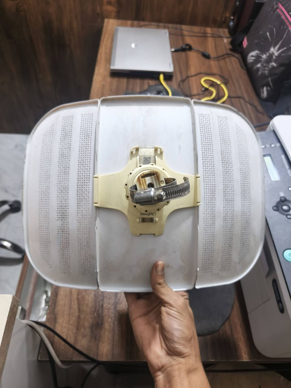 متوفر Lite beam نضيف وشغال ع الفحص السعر 45 وبي مجال بسيط المدى مو بعيد كلش العنوان بغداد ***********
