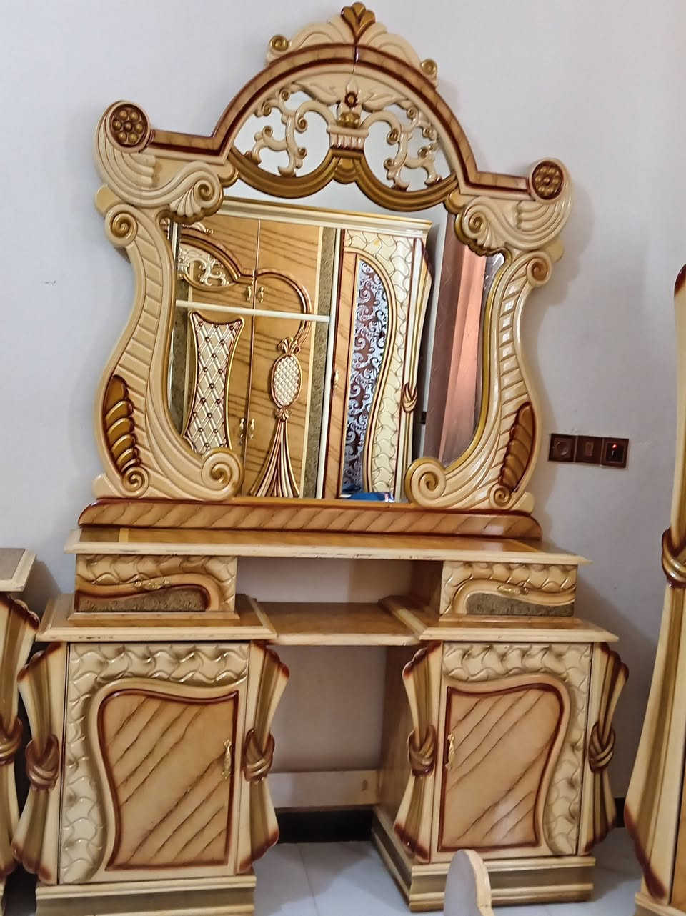 السلام عليكم
غرفه مستعمله نظيفه للبيع شغل عراقي الأصلي سعرها 700 ألف وهذا رقمي أو عل خاص ***********
