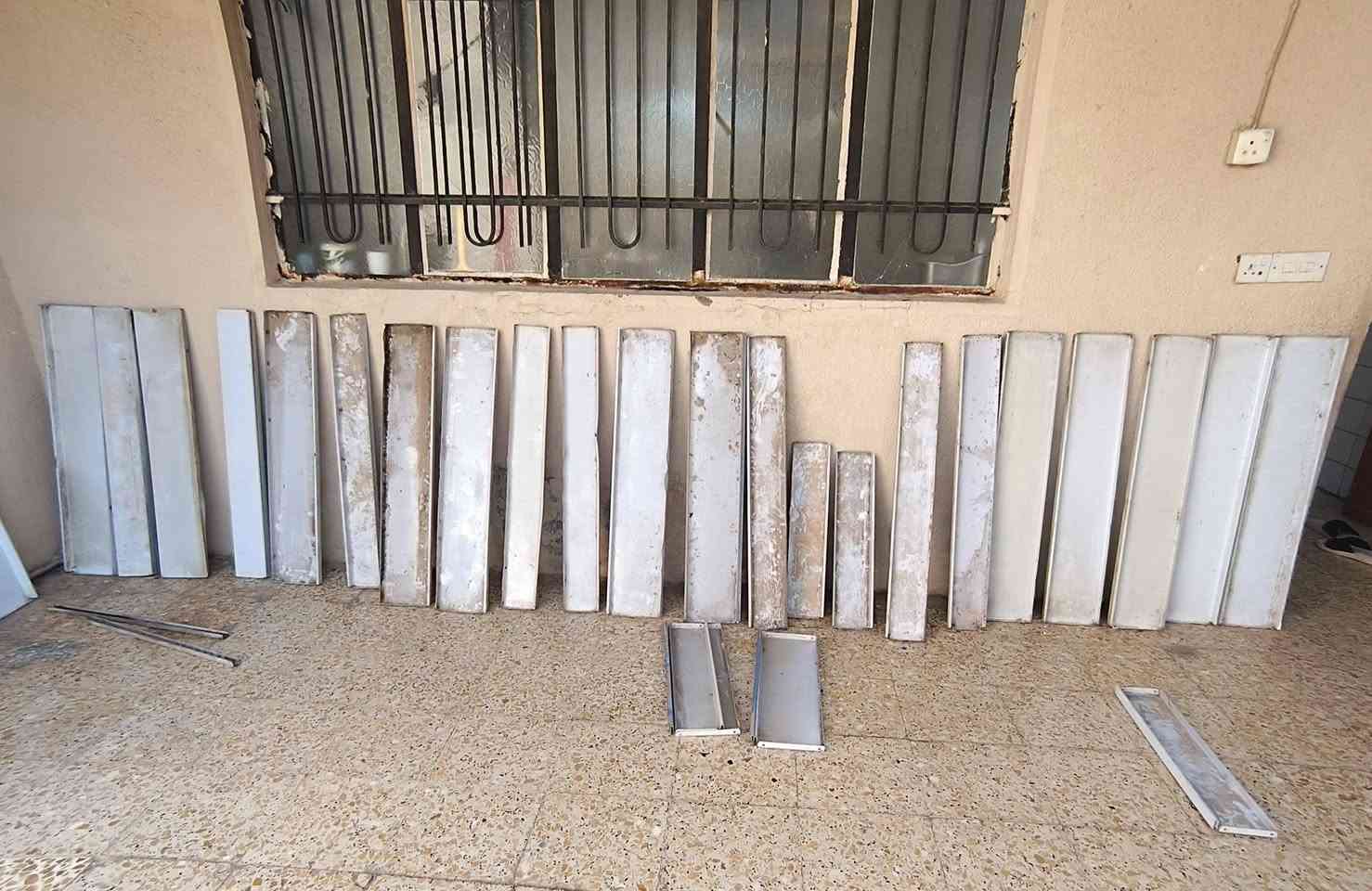 سلات للجبس و رفوف الاتصال على الرقم ***********
