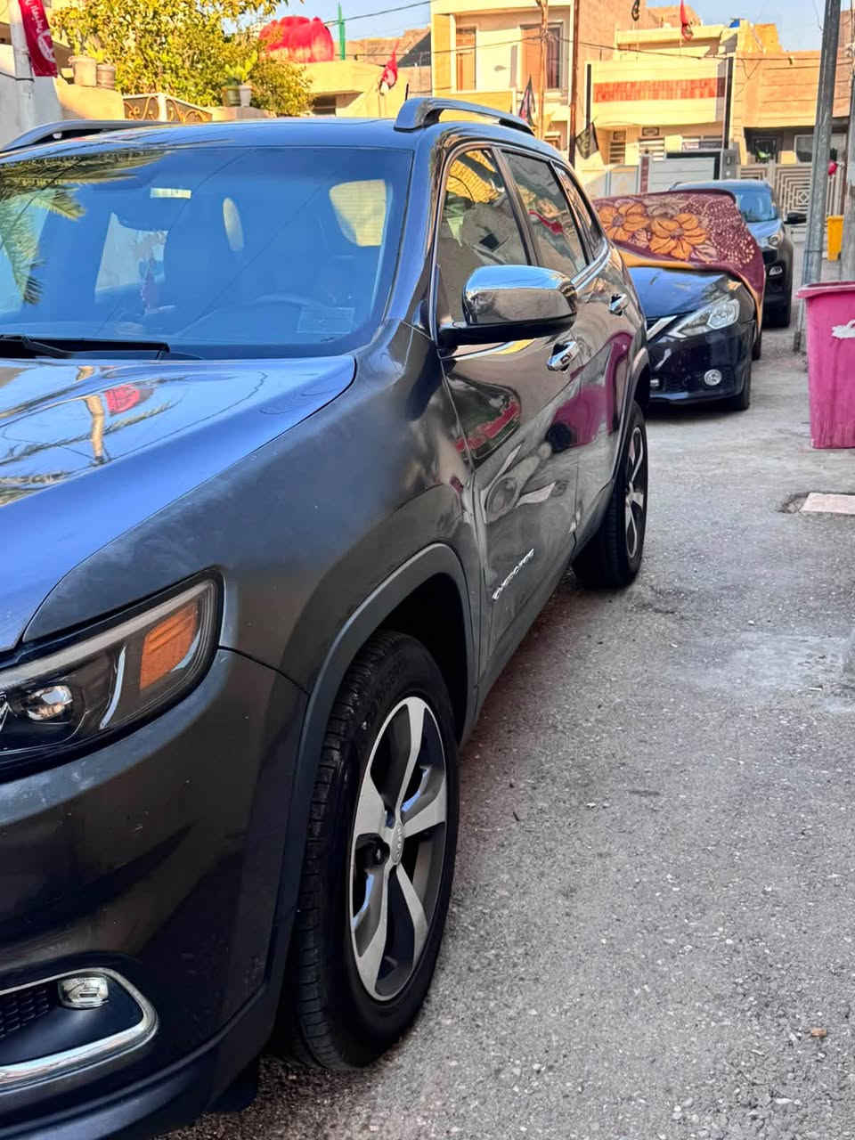 🚘 للبيع – جيب شيروكي ليمتدد أعلى فئة 
💰 السعر 119$
🔹 الموديل: 2019
🔹 المحرك:  2000 تيربو 
🔹 الاستيراد: وارد أمريكي
🔹 رقم السيارة: واسط
🔹 مكان السيارة: واسط ـ مركز الكوت 
✨ المواصفات
✅ بصمة للأبواب الأربعة
✅ تشغيل عن بُعد (Remote Start)
✅ مثبت سرعة
✅ رادار أمامي
✅ مانع انزلاق
✅ نظام تعليق ذاتي
✅ مصابيح أمامية LED
✅ حساسات ضغط الإطارات (TPMS)
✅حساسات خلفي ستوب اوتوماتيك 
✅ كشنات كهربائي 
✅ فتح وغلق الجنطه كهربائي 
✅ المرايا الجانبيه قلاب مع البگ
✅ تخم اطارات جديد

📌 حالة السيارة محرك مفتوح وبيها مجال للشراي 
للتواصل رقم الهاتف ‏***********‏

