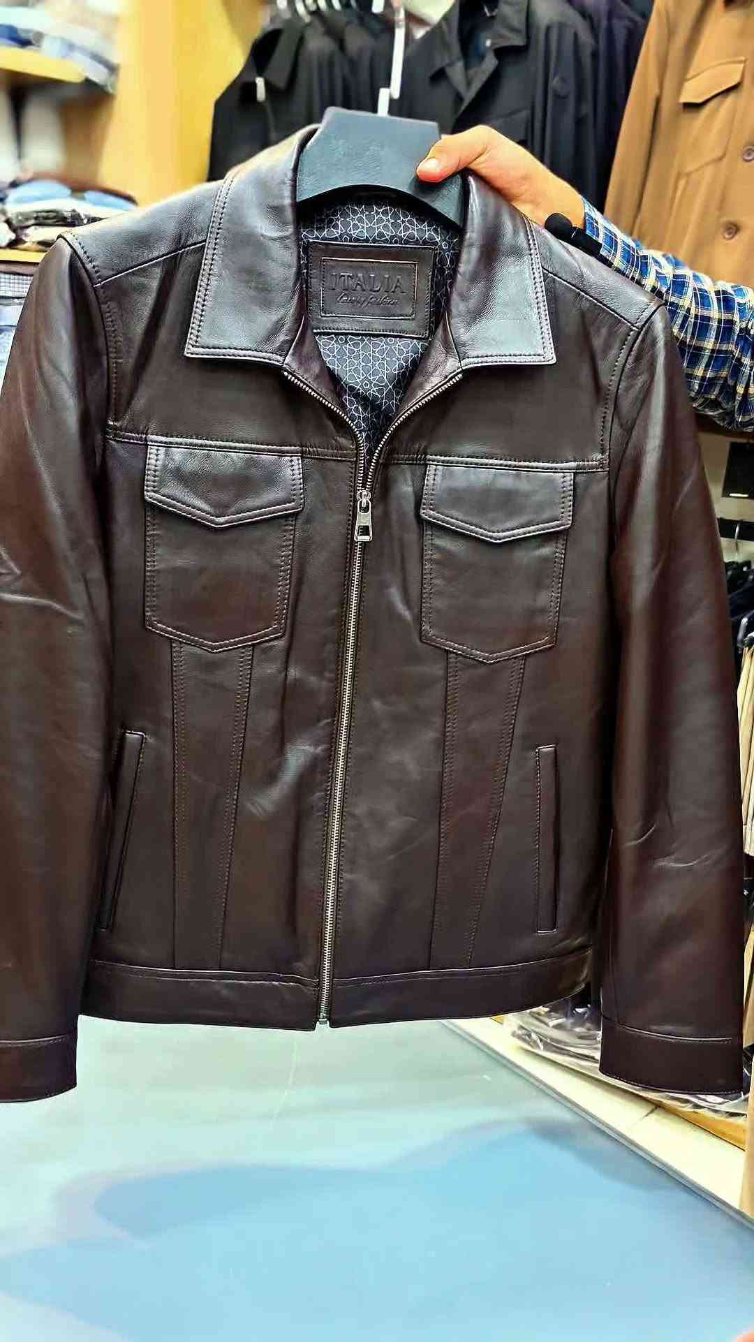 جلد إيطالي • مقاسات M-4XL • الكوت