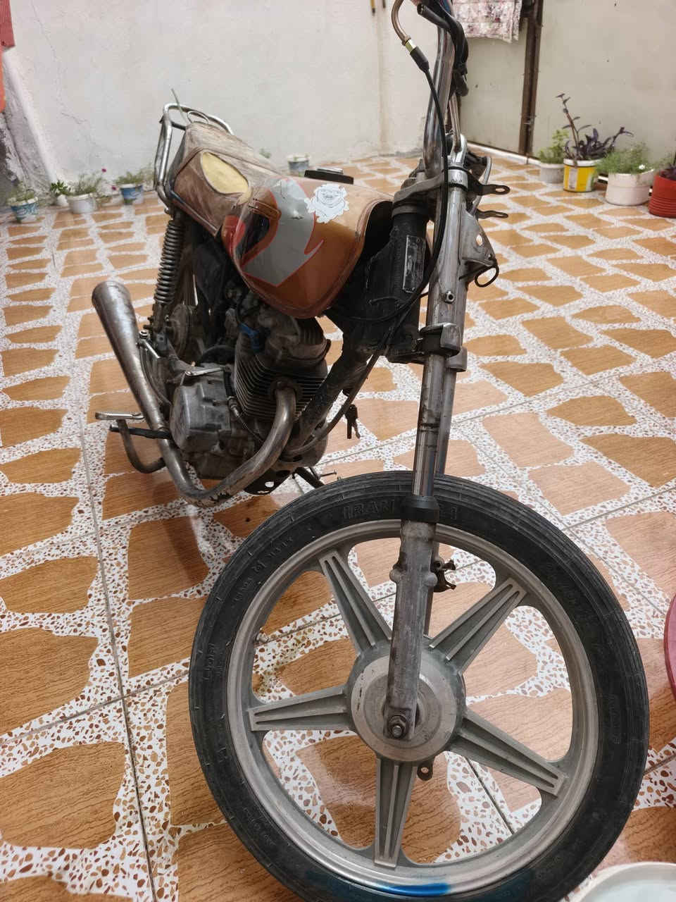 ماطور للبيع مثل ما موضح بل صور ماطور حلو قبل كم يوم جفتو منفيس موجود سعرو (270) ويرهم مرواس ب بايسكل نضيف .***********
