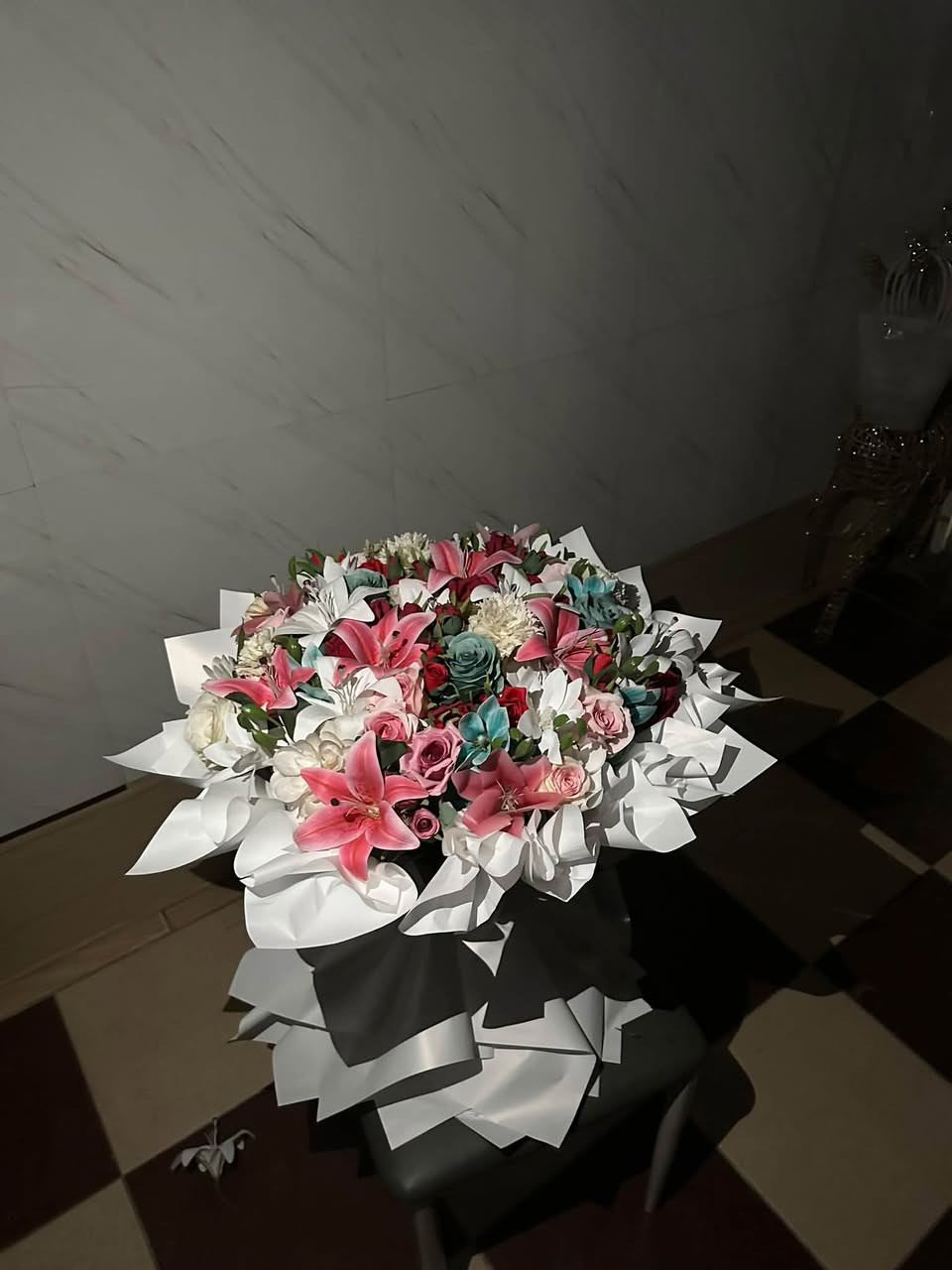 مو بس ورد… 🌷
في متجر غصن كل تفصيلة تنعمل بحب وذوق 🤍

كوالتي يليق بذوقكم،
أصناف ورد مختلفة ومختارة بعناية،
وتغليف مميز يكمّل جمال كل باقة 🎁✨

لأننا نؤمن إن الهدية الحلوة تبدأ من تفاصيلها…
غصن، حيث يلتقي جمال الورد بفخامة التقديم. ✨

العنوان بابل الاسكندرية شارع المصرف 
*********** وأتساب
