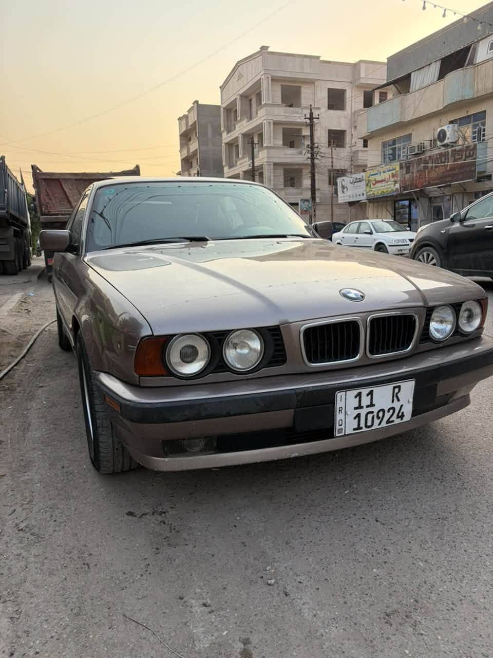 مسكر عدل • موديل ١٩٩٠ • جلد عسلي