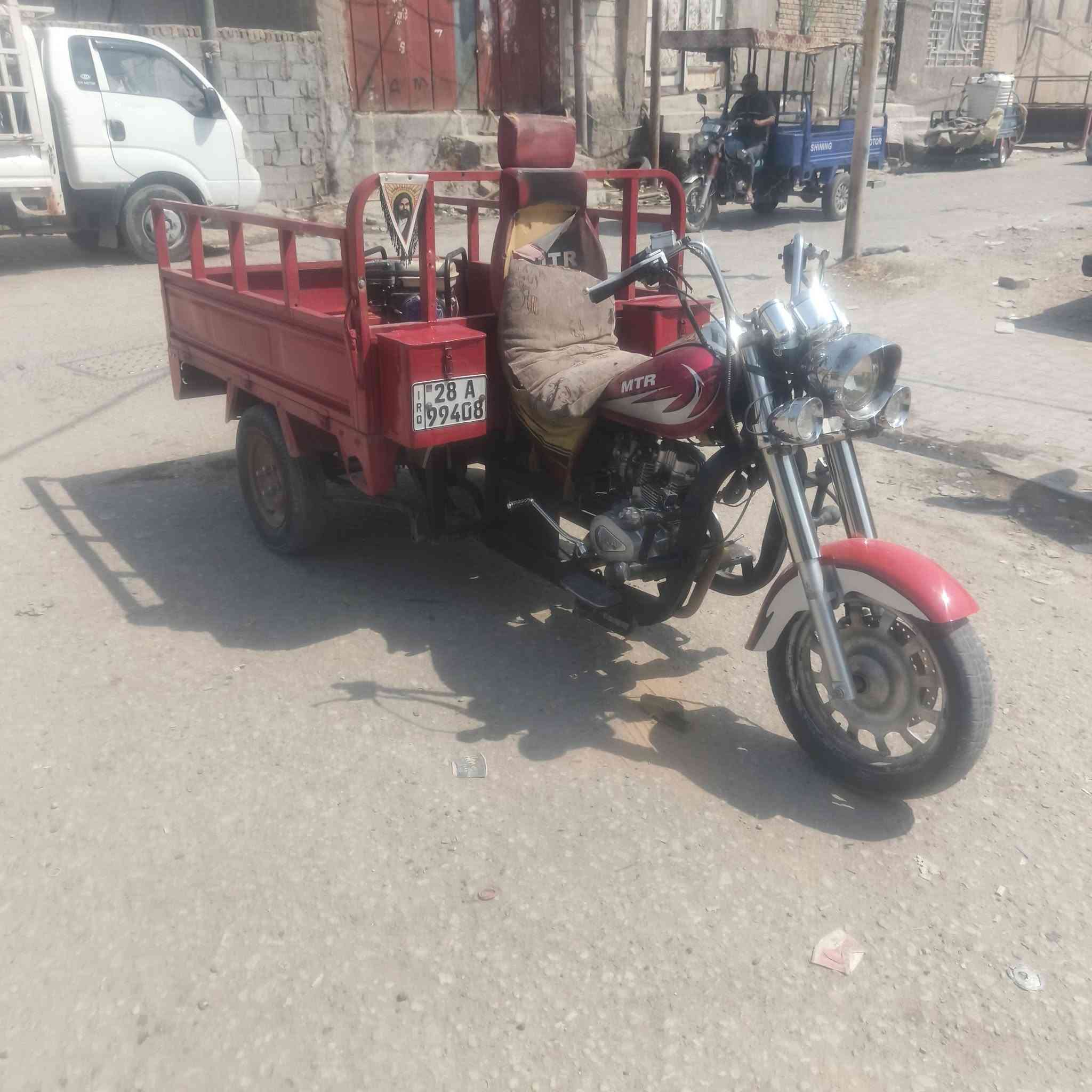 السلام عليكم  ستوته للبيع رقم إنكليزي مدوار ثاني يوم مكيانه نظيفه وكهربائيات جديدة اكسن جمرة مقفل🔐 ستوته شغله للعمل الرقم الاستفسار ***********
