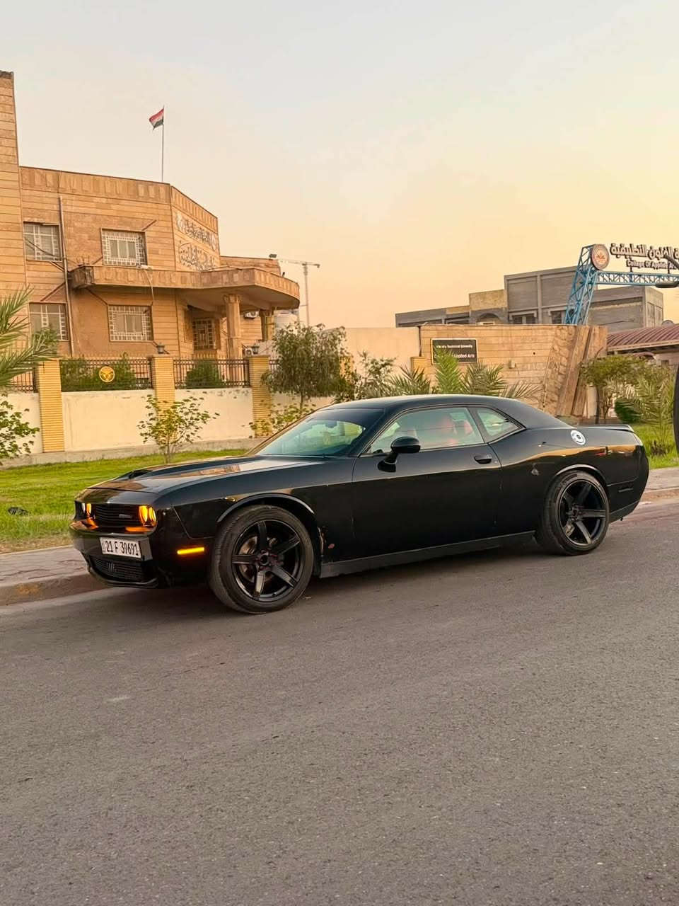 السلام عليكم
DODGE CHALLENGER SXT 2020 🇺🇸
ارخص جالنجر بالسوك بهيج موديل 
129$
 دوج تشالنجر  2020 لون اسود 🖤🔥
 محرك 6 سلندر 3600
 كير أوتوماتيك 8 سرعات 
تو ويل المرغوب 
مواصفات السيارة
•  شاشة كار بلي واندرويد اوتو
•  كاميرا خلفية
•  مثبت سرعة ذكي
•  سستم صوت  
•  ويل 20 نجمة تو سايز 🔥
•  إضاءة LED 
•  السياره ماشيه  93 الف
•حدادية كاملة جديدة تايرات تخم جدد وادامة مكينة السيارة.
•كير محرك كهربائيات صدر تبريد كفالة
 سونار السيارة مرفق مع الصور
السياره بيها ٤ ق صبغ وشاصي معدل مسحوب فقط  
•  السياره رقم شمالي سليمانية باسمي تحويل مباشر 
السعر 129$ وبيهة مجال تجي تشوف السيارة تعجبك تشلع عيوني
مكان السيارة بغداد الزعفرانية 

 ***********

