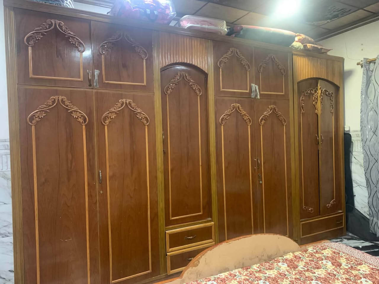 غرفة نوم خشب للبيع 
سعر مليون وبيها مجال جيتك 
*********** موصل
