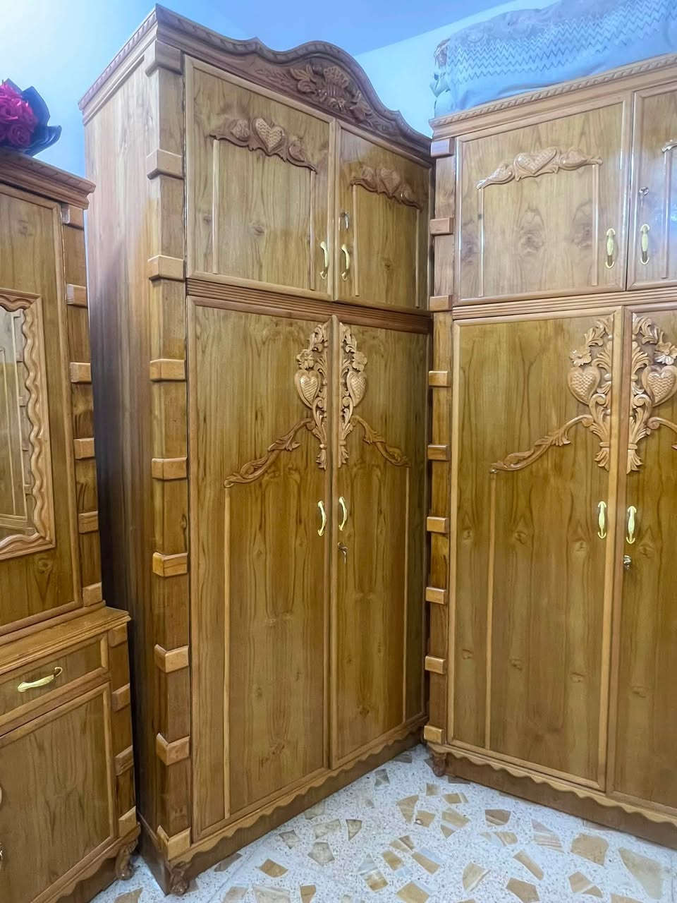 غرفه نوم جديده للبيع مكلف بالنشر السعر مليونين قفل
***********
