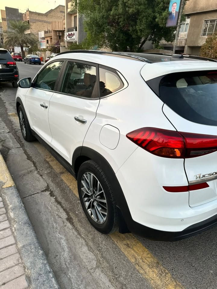 توسان 2019 خليجي فول 1/1 الكاصد
بصمه 

بانوراما

لايت 5عدسات

مكينه دوش2000

ماشيه 100

مكفوله من الصبغ بيها خط بارد باب السايق

السونار موجود بالمنشور 

السعر 175$

***********

مكاني بغداد شارع فلسطين

