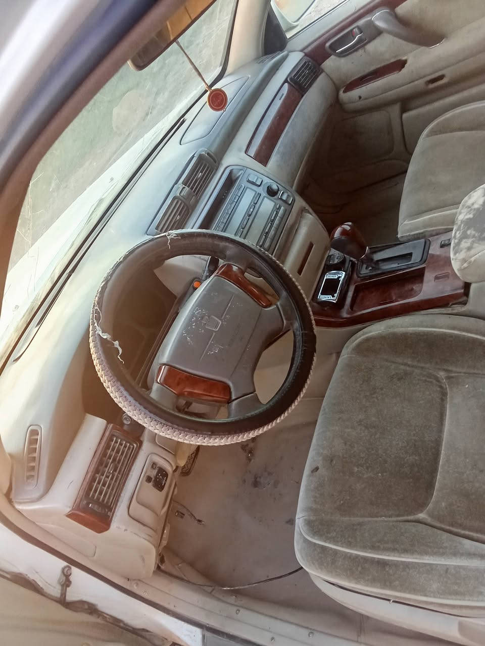 السلام عليكم ملكه ادوات محرك كير بطه يشك الكاع 
صدر جديد تايرات اربعه جدد كهربائيات شقاله مسجل تخم سماعات جدد سياره جاهزه فول الفول المكان الحويجه شراي اتصل ***********
