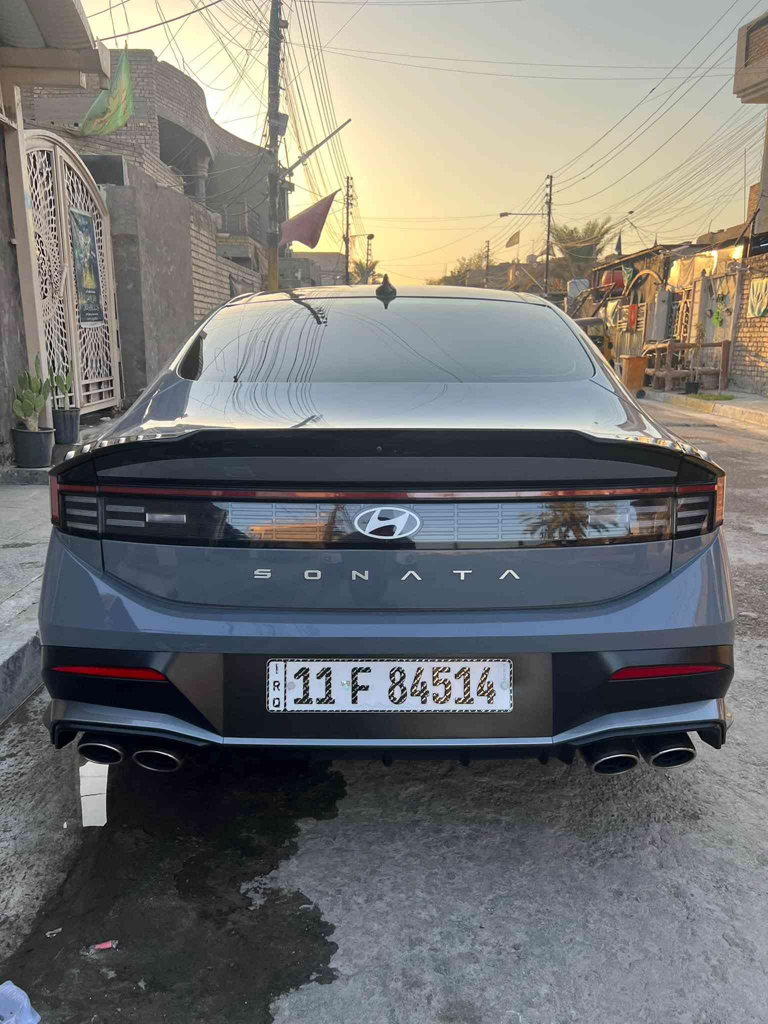سوناتا 2024 Nline 
المحرك 2500 تيربو 
• بصمه 
• ⁠تشغيل عن بعد
• ⁠بانوراما 
• ⁠كشنات حضن مختوم بعلامه N
• ⁠تدفئة بـالكشنات
• ⁠تحكم كهربائي كشن السائق  
• ⁠أناره داخليه 64 لون بلادي 
• 4 انظمة قياده ⁠(Comfort/Sport+ /SportECO)
• ⁠لون الدشبول مع تغيير المود 
• ⁠سايد برك كهربائي + تراكشن كونترول 
• ⁠منظومة صوت من شركه BOOS 
• ⁠دمام خلفي بلاد تكدر تتحكم بي 
• ⁠نظام تعليق رياضي 
• ⁠فول تحكم ستيرن شفتات 
• ⁠تحديد مسار ونضام الخروج من المسار 
• ⁠كروز سرعه 
• ⁠رادار امامي  
• ⁠حساسات اماميه وجانبيه
• ⁠منظومة زينون 
• ⁠السياره رياضيه و بيها تسارع كلش قوي
• وارد أمريكي وصور الحادث مرفقة بالمنشور
• ⁠حادثه جاملغ امامي صفحة الراكب مبدل اصلي نفس لون كوري والبنيد حافه مالته بارد اثر النقل صار  و بالعراق  الباب الصدر بي من جوه بارد اثر ضربه دراجه وشوي من فوك  اما الباقي كفاله عامه من لغود شواصي ايرباك 
• ⁠السعر 205 قفل شراي خابر ودلل 
• ⁠***********
