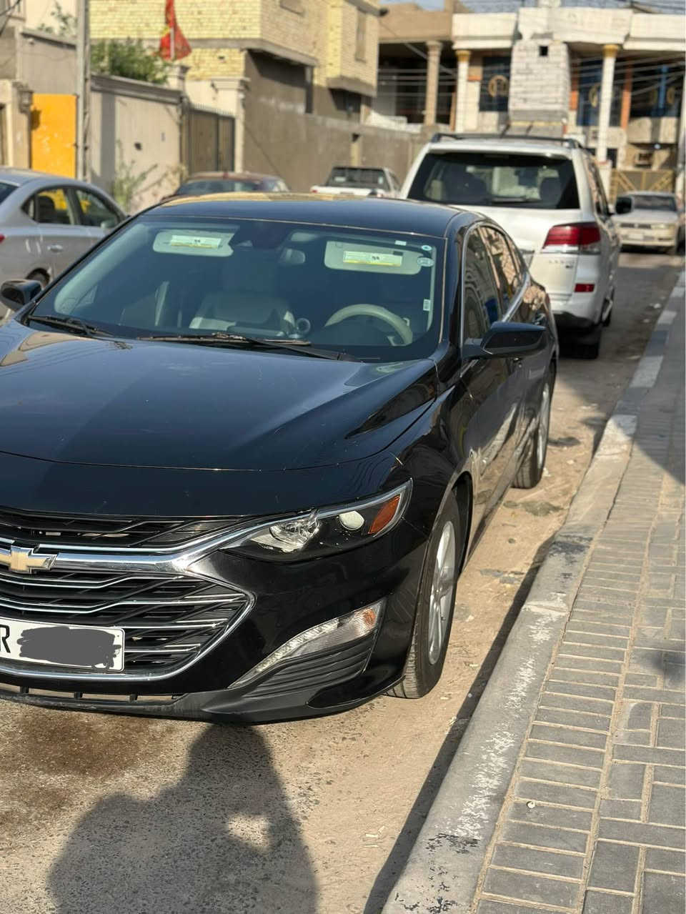 شيفروليه ماليبو موديل 2023 LT فول مواصفات عدا الفتحة السيارة كير محرك حداديه طخم تاير كله جديد رقم اربيل باسم شركة تريد تحويل تريد وكالة بصمة تشغيل عن بعد التبريد خير من الله حادثه من امريكا الجاملة جهت السايق مثل ما موضح بالصورة بدون ايرباك بدون دواخل ابد وهنا بالعراق صاير بيه حادث الباب خلف السكن مطخوخ معدل ومصبوغ والجاملغ نفس الجه مسحوب كارت السيارة بدون اير باك نهائياً سعره ب 125 مكاني البصرة 
للاستفسار اكثر *********** البصرة, العراق
