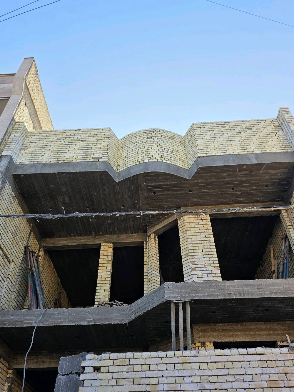 خلفة بناء سرعه ودقة بالعمل  للتواصل ***********