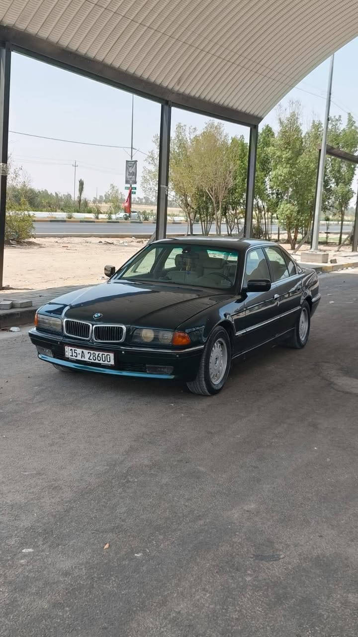 سلام عليكم
BMW e38 (كاسحه)
735.  محرك 44 
موديل 96
سياره على وضع شركه بدون صبغ 
تحكم ستيرن شغال 
صندوك شفط 
مري كهرباء +شفط 
كشنات كهرباء+خزن
صدر جديد امامي خلفي 
تشغيل ذكي 
سنتر لك شغال 
تبريد ثلج 
تخم تاير 
حساس خلفي امامي شغال 
كهربأيات سياره على وضع شركه الكل شغاله 
برده خلفيه كهرباء 
تحويل ثاني يوم 
سياره مكفوله من كل شيء 
مكان سياره كربلاء 
سعر 68 
رقم ***********
