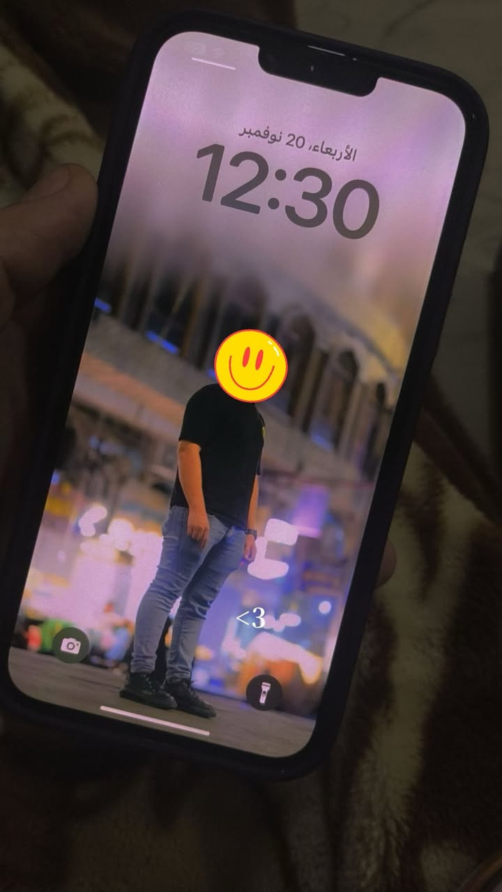 أيفون 13 برو ماكس
ذاكره 256
شرق اوسط 
نموذج M
بلادي شركه ممفتوح ولا واصل تصليح 
بطارية 74 
السعر 400 قفل قفل قفل 🔒 
الرقم *********** وموجود واتساب ع نفس الرقم 
ولا يوجد توصيل 
المكان بغداد

نص مكتوب في الصور:
- <3