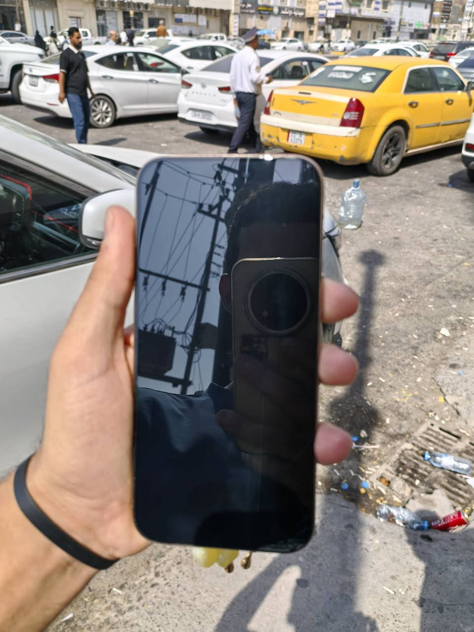 سلام عليكم ايفون ١٦ برو ماكس بطاريه ١٠٠ عربي شرق أوسط مكفول من الخدش كارتون و كيبل موجود السعر ١٤٥٠ وبي مجال بسيط مكاني بصره   ***********
