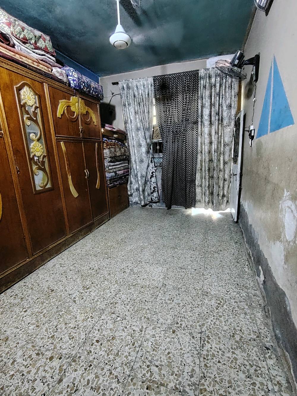 السلام عليكم بيت للبيع في منطقة المعامل بستان سامي قرب حسينيه زينب الكبرى يتكون من استقبال 2 غرف وصالة ومطبخ وصحيات يتوفر خطين مي وخطين كهرباء مع السحب منظومة كامرات مراقبه + بلازمة مساحة البيت 170 متر بيت ركن البيت كامل
للتواصل ع رقم ***********
*********** متوازي ع بيع والشراي أهلا وسهلا
السلام عليكم بيت للبيع في منطقة المعامل بستان سامي قرب حسينيه زينب الكبرى يتكون من استقبال 2 غرف وصالة ومطبخ وصحيات يتوفر خطين مي وخطين كهرباء مع السحب منظومة كامرات مراقبه + بلازمة مساحة البيت 170 متر بيت ركن البيت كامل
