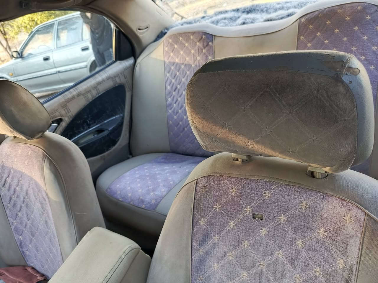 السلام عليكم دايو نوبيرا موديل 2000 رقم ديالى السنويه لل 30 محوره كير ومحرك  يارس التبريد بس يحتاج ربط الجديد تخم تاير جواها باتري جديد شاشه سستم سماعت عليها صدر جديد كامل ثاني يوم التحويل عنواني ديالى خانقين السعر 35 و بيها مجال مراوس هم يرهم حسب القناعه 
وهاذا رقمي ***********
