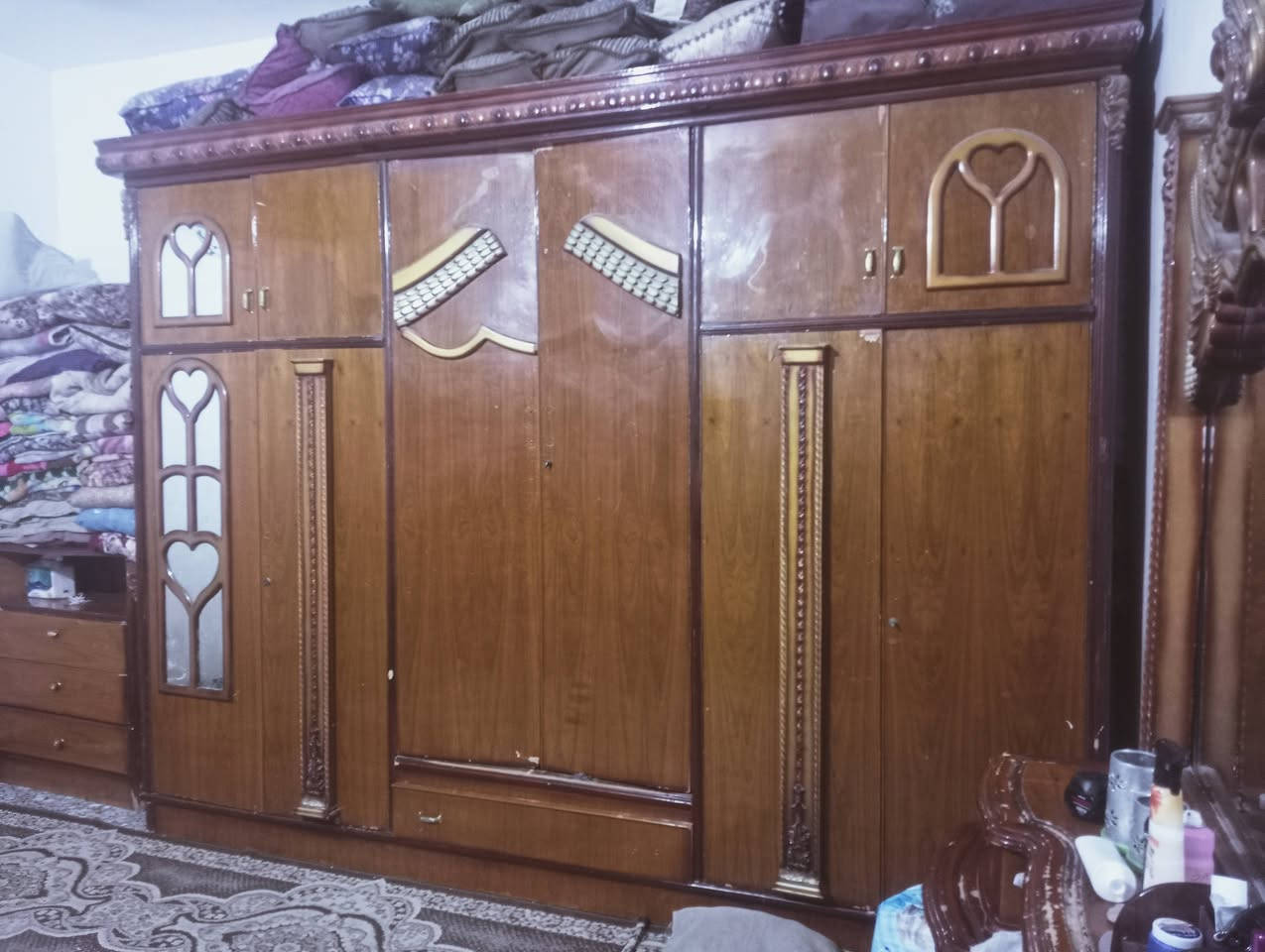 غرفة 4قطع بدون جرباية مستعملة عوزها ترتيب السعر 300مكاني الشعب حي البساتين ***********
