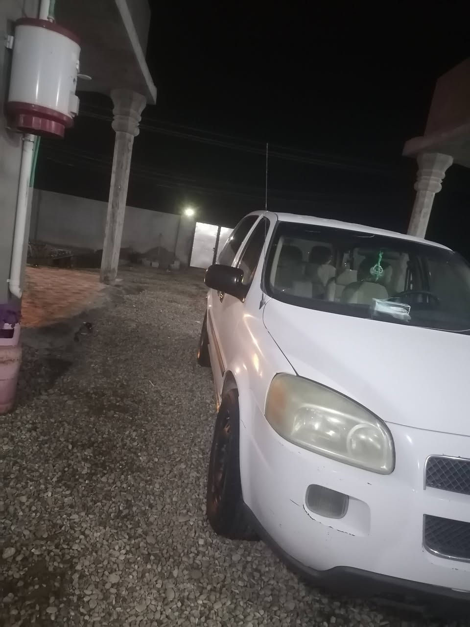 السلام عليكم شوفرليت بلاندر 2007الحجم 3900السعر 65وبيها مجال رقم الهاتف***********
