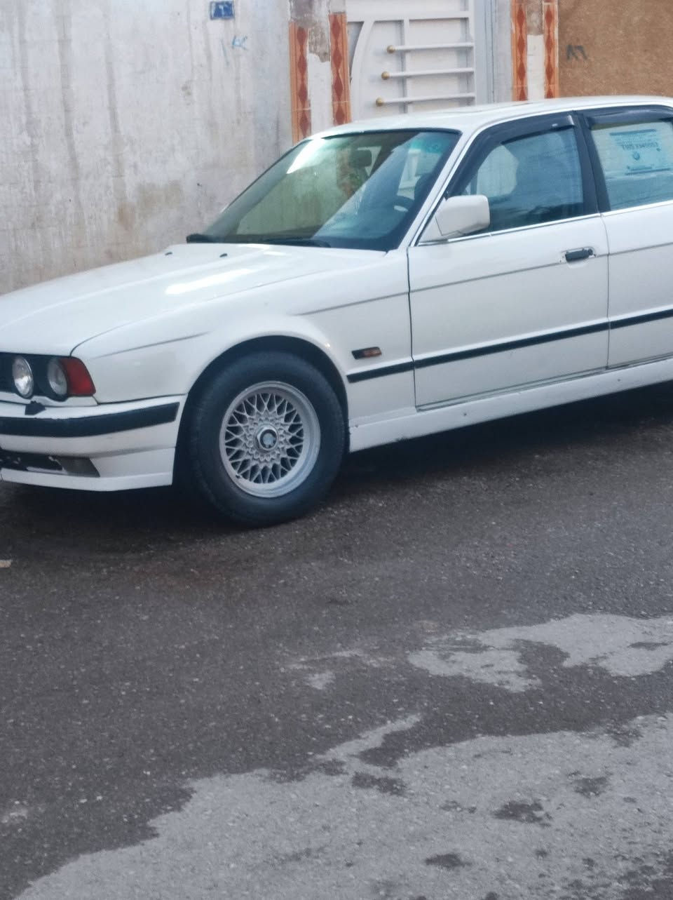 بي ام ٥٢٥ • ١٩٩٢ • جاهزة