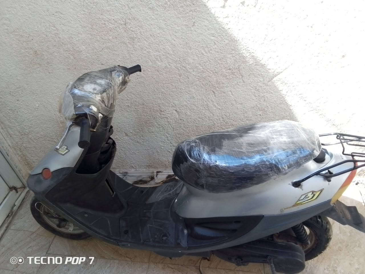 دراجه تسع زروف شغاله من كلشي كهربائيات وسحب قوي ونهضه قويه السعر 250 تشتغل بس هندر مكاني البصره المطيحه رقمي للتواصل ***********
