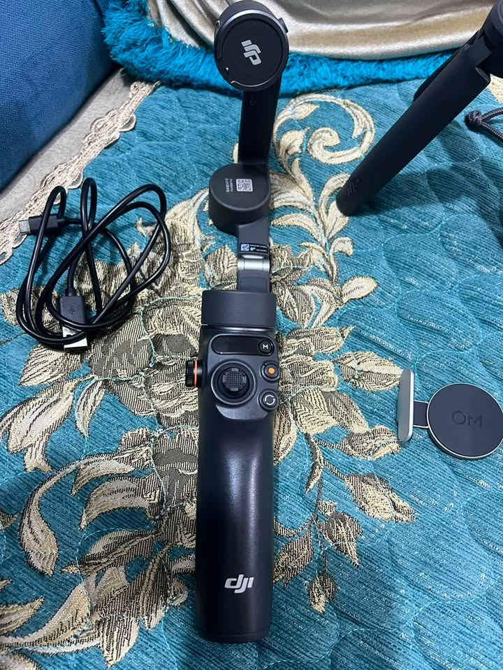 📸 ستاند مانع اهتزاز DJI Osmo للبيع

🔹 الأصلي من DJI
🔹 مانع اهتزاز وتصوير ثابت وسلس
🔹 مناسب للموبايل والتصوير والفيديوهات
🔹 استخدام نظيف وحالة ممتازة
🔹 جاهز للاستخدام

📍 الموقع: بغداد
📩 للتواصل: ***********
