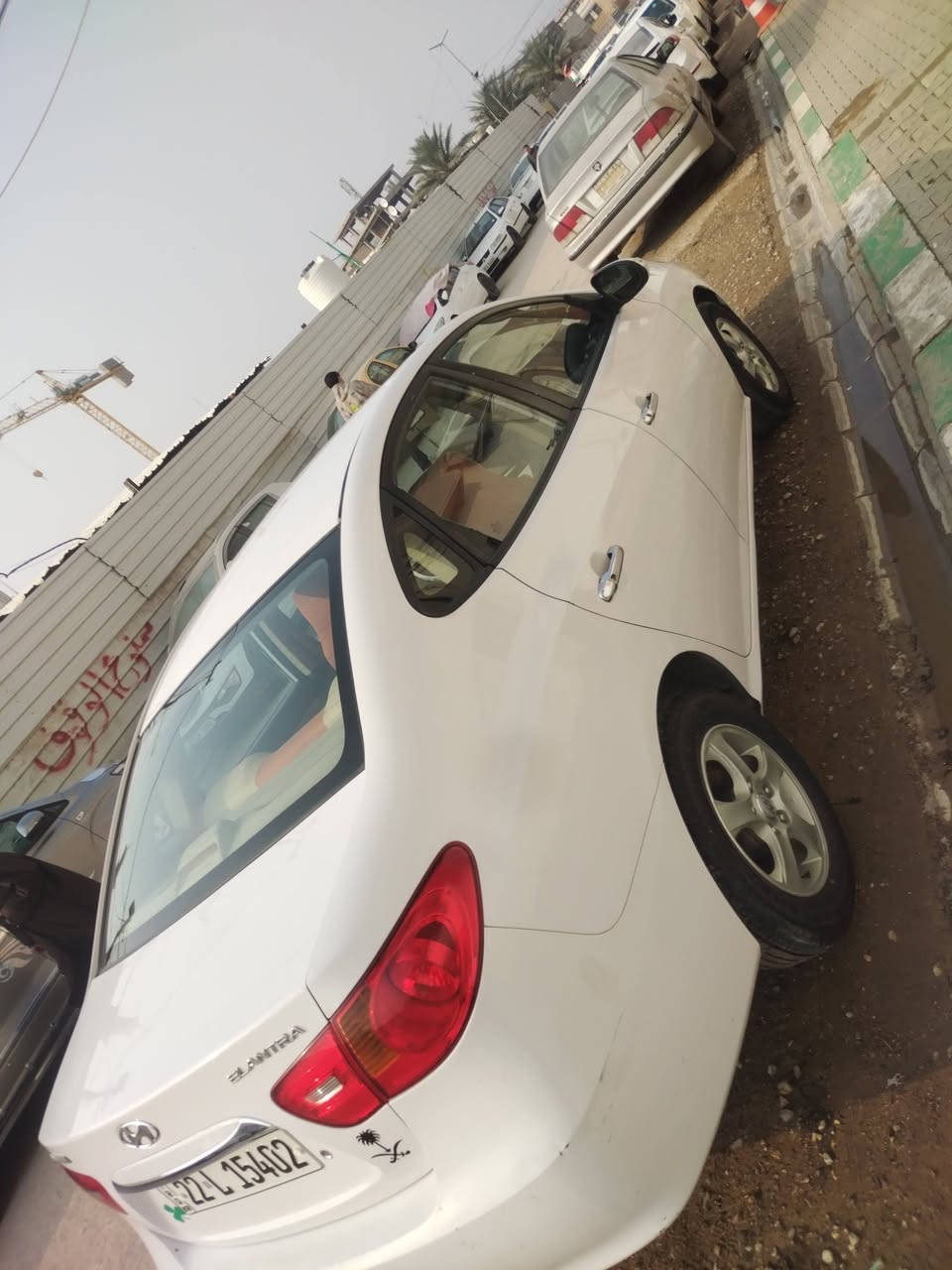 السلام عليكم النترا مقدس موديل ١١ خليجي جاهزة وحلوه احلى من الصوره تدفئة تبريد كير محرك تخم تايرات باتري جديد حداديه جديده مكفولة من الضربة والصبغ عدا جاملغ امامي مصبوغ بدون فتح رش فقط اثر شخط مكاني النجف الاشرف للاستفسار *********** سيارة ماتصرف عليه ربع بالعافيه على الياخذة
