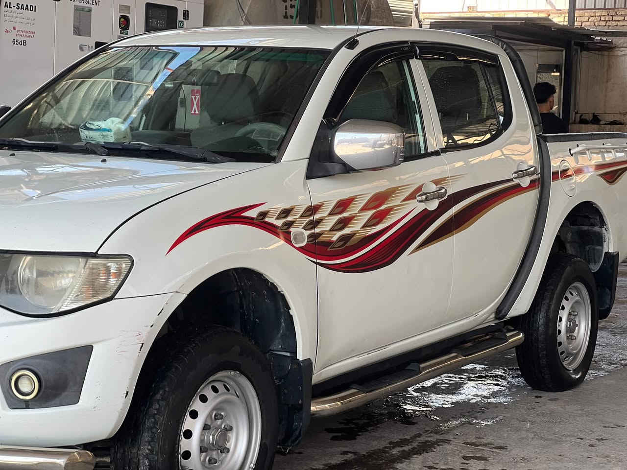 ميسبوشي l200.
2011 فور ويل بانزين رقم صلاح الدين دولي بيها باب عكس السايق صبغ وبارد شي بسيط محرك شرط تبريد ثلج كهربائيات كلها شغاله. السعر (118)وبيها مجال شي بسيط مكاني سامراء ***********

