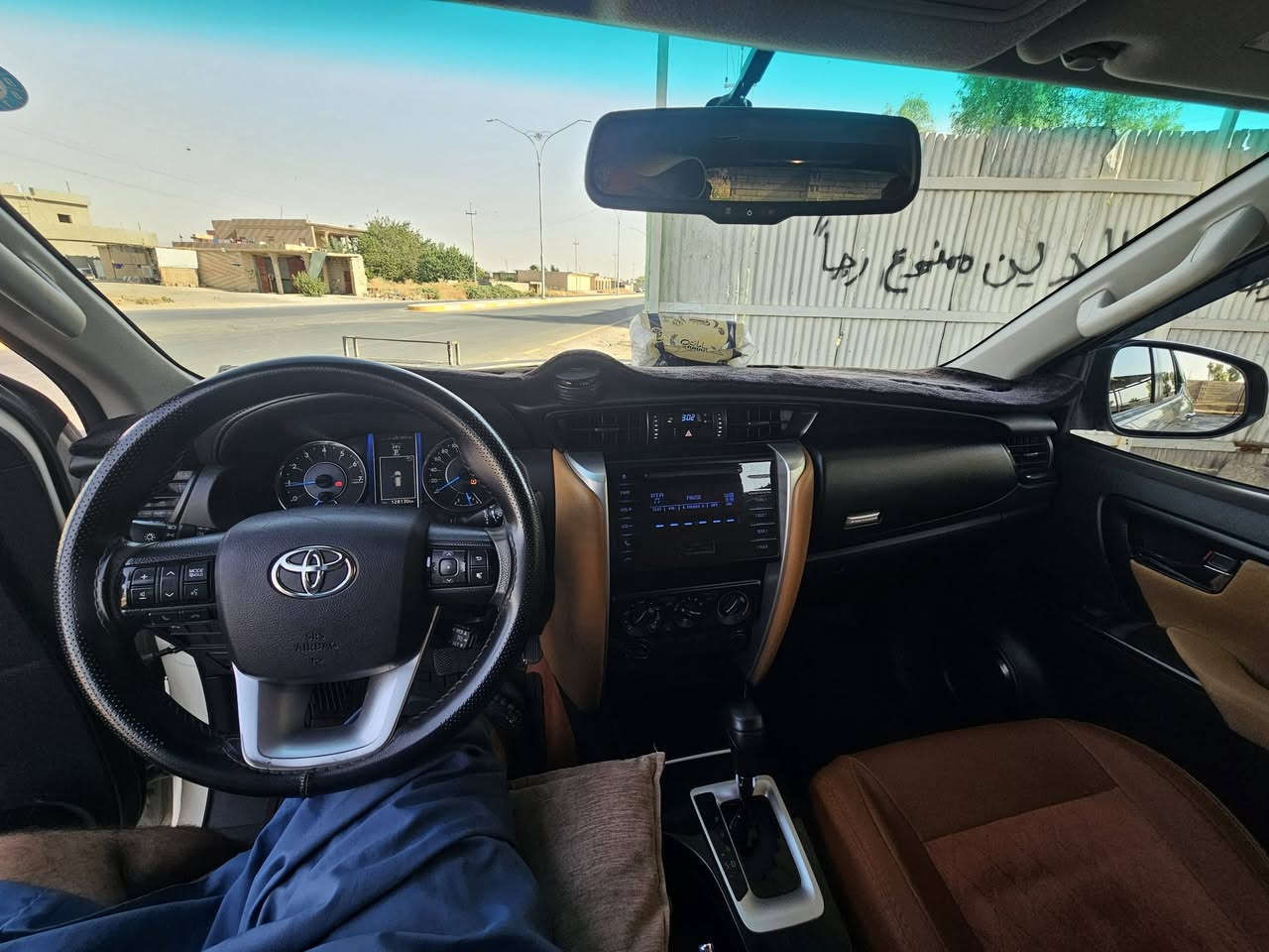 السلام عليكم
سيارة فورشنل ٧ راكب محرك ٢٧٠٠ اربع سلندر لون ابيض 
رقم اربيل هزة وسنوية جدد 
السيارة بأسمي 
كير محرك شرط  ماشية ١٢٨ الف 
نوزلات جدد شركة سيارة خير من الله ترايك وين ماتريد 
تدفئة تبريد ٣ قطع تبريد
السيارة خير من الله جاهزة مجهزة دوشمة جلد ارضية +اكشانة 
ضرر السيارة 
الباب خلف السايق مبدل شركة والباب السايق بي بارد من الأسفل والباقي افحص وين ما تريد ورة الفحص اني بايعك كوم حديد 
ابيع تحويل مباشر بيهة رصعة من نفس الجهة 
منضومة زينون اصفر مشدود بانكة اضافية للتبريد مشدود السيارة على ايدي ما عيزها شي .
بيع مستعجل ضرف طارئ ( الشراي بي خير ويدلل )
السعر ب ٢٣٠ والله تسوة اكثر بس الضرف جبرني ابيع هيجي 
شوف العين يبري الذمة 
للتواصل والأستفسار  اتصل  ***********

نص مكتوب في الصور:
- الثلاثاء