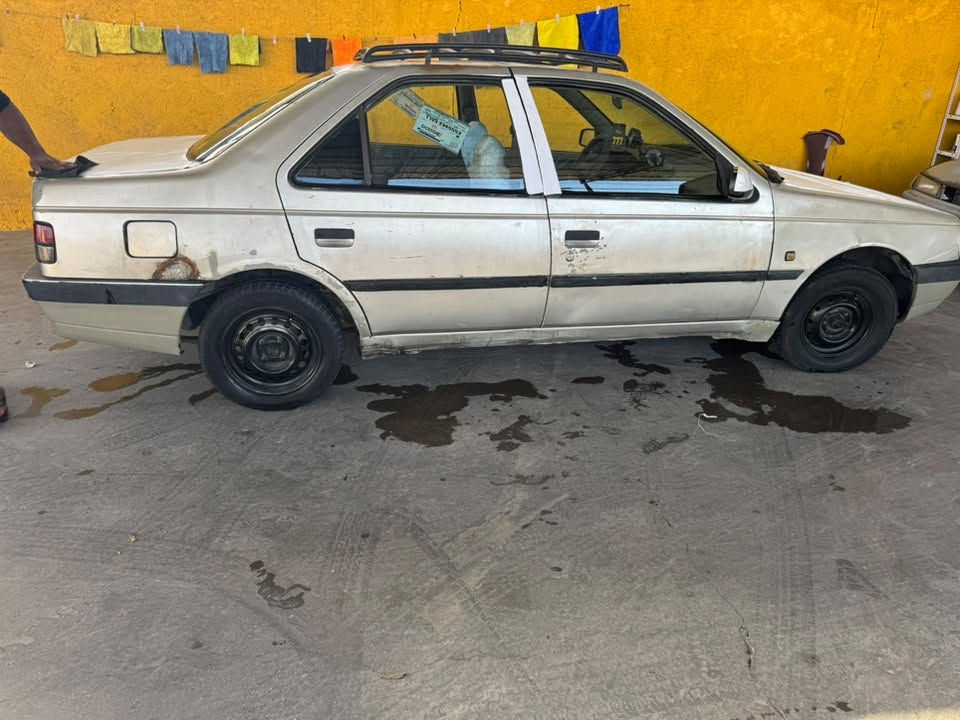 بيجو روا٢٠٠٩
كير ومكينه كورلا اوتماتيك مكفولات
تبريد ثلج
تحويل ثاني يوم واعيها يريد مداور 
سعر٢٤مكاني نجف
***********
