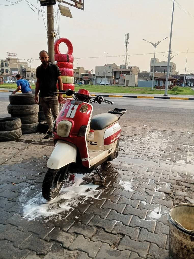 بصره جمعيات مقابيل شارع ٦٠ 
*********** البصرة, العراق
