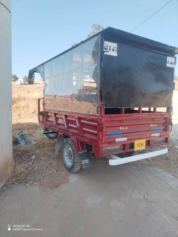 2026 مەنەفیسی دەبل ئەکسلە  
گیر و مەکینەی بەشەرت
 هەموو قەلبی بەشەرت بورخی لی با نەدراوە 
سعر: ١٤ وەرەقەو کەمیک مجال 
*********** الحمدانية, نينوى

نص مكتوب في الصور:
- O HONOR X8
- 64MP Quad Camera
- HONOR X8 64MP Quad Camera
- HONOR X8