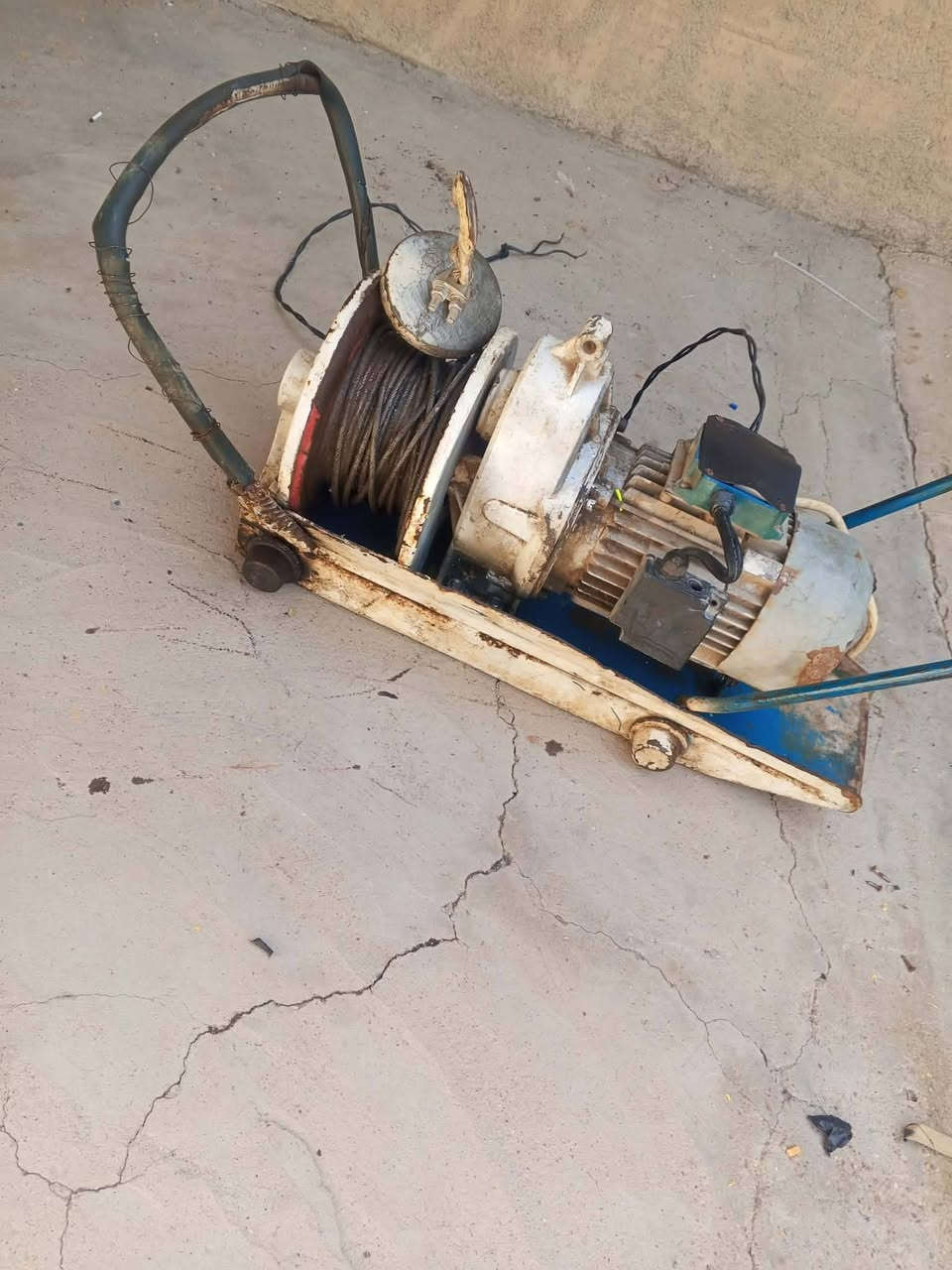 ونج للبيع عشغل وزن 500بس الماطور ***********
