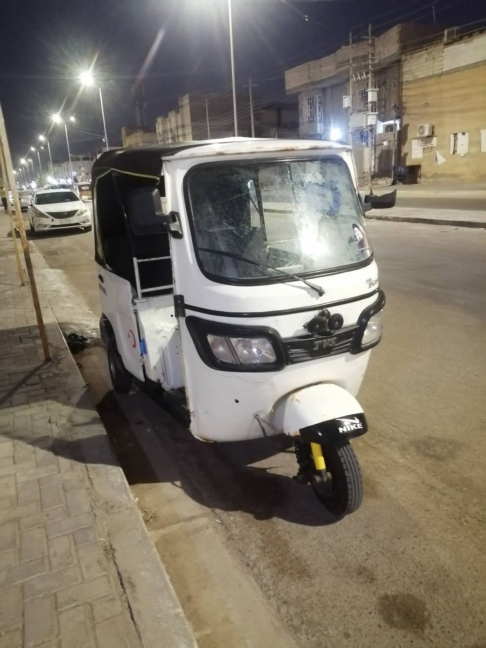 سلام عليكم اخوان تكتك للبيع مديل 20 بس طابه 2021 رقم وسنويه العنوان البصره الحيانيه السعر خاص ***********  واتساب

