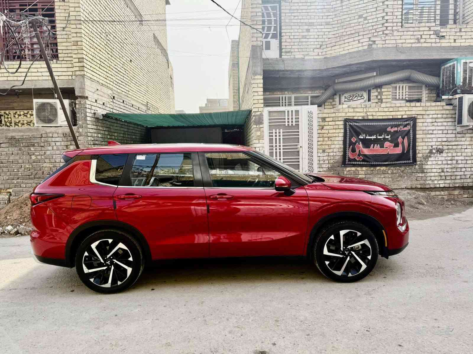 السلام عليكم اوتلندر موديل23فول مواصفات مابيها حادث فقط فتح وشد ماشية ٨٠ الف تخم تاير جديد خير من الله باسمي رقم اربيل تحويل ثاني يوم السعر 210$للمعلومات ***********

نص مكتوب في الصور:
- 78070094X